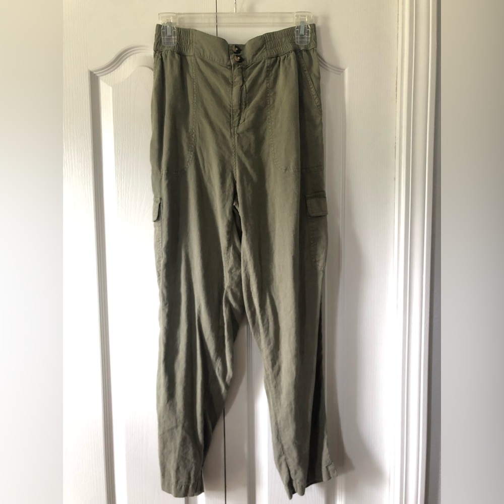 Green ankle pants